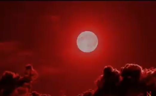 চন্দ্রগ্রহণ বিরল মহাজাগতিক দৃশ্য